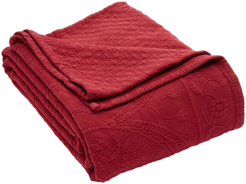 T155-11182QUEENBDSCT By Ellery Homestyles King Charles Matelasse Queen Bedspread, Scarlett [Kitchen]