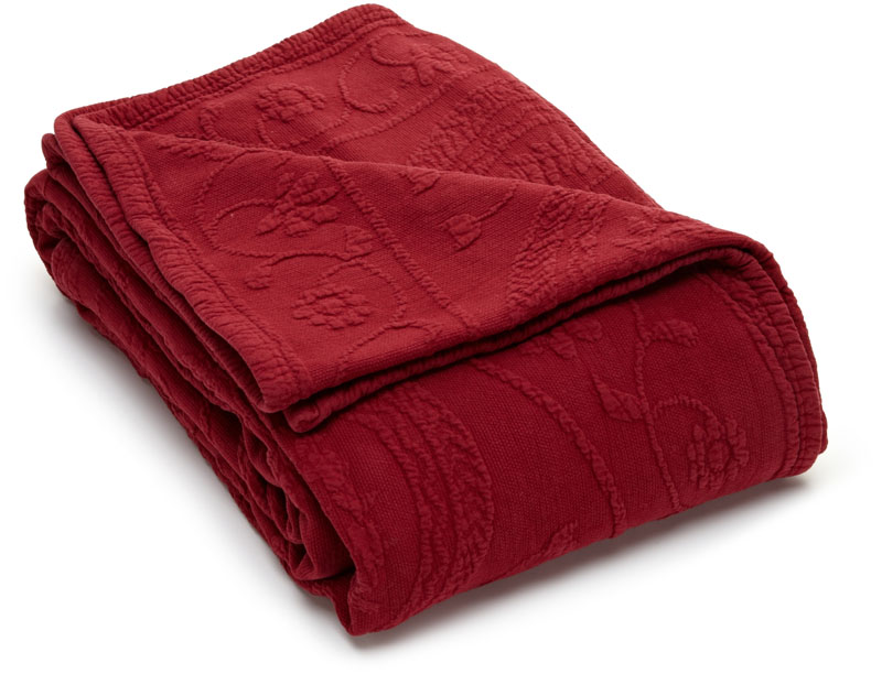 T155-11182KINGCVSCT By Ellery Homestyles King Charles Matelasse King Coverlet, Scarlett [Misc.]