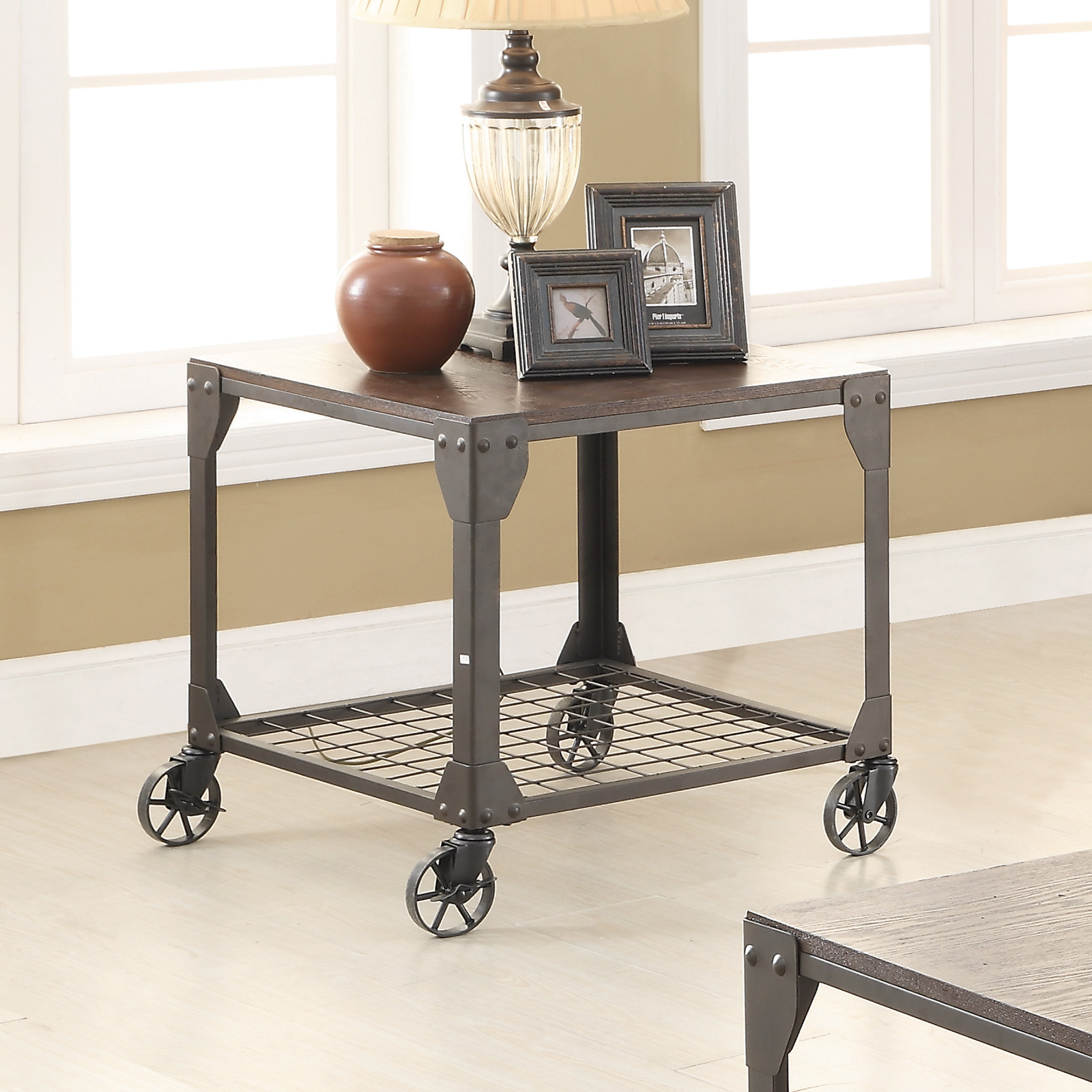 D159-703907 By Coaster End Table